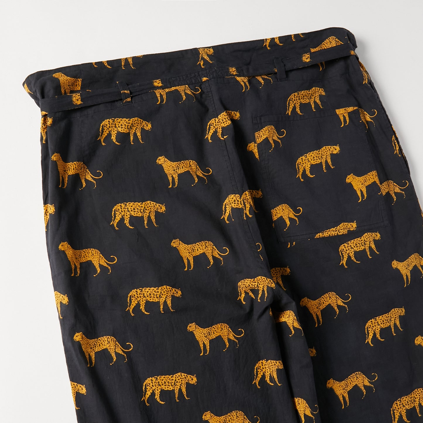 SHILHOUTTE